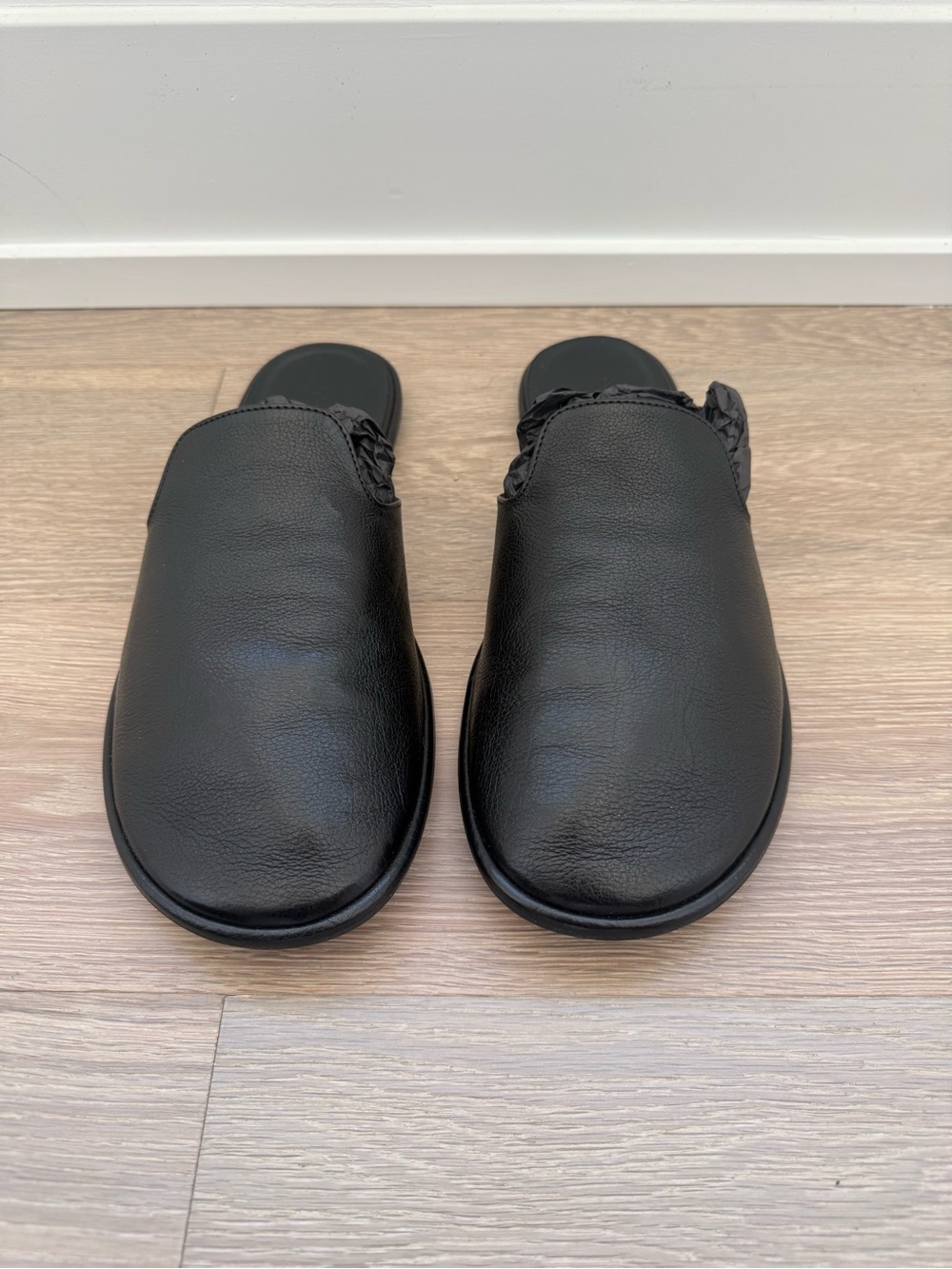 NWT SuitSupply Black Leather Slippers